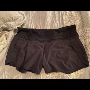 Lululemon size 8 shorts